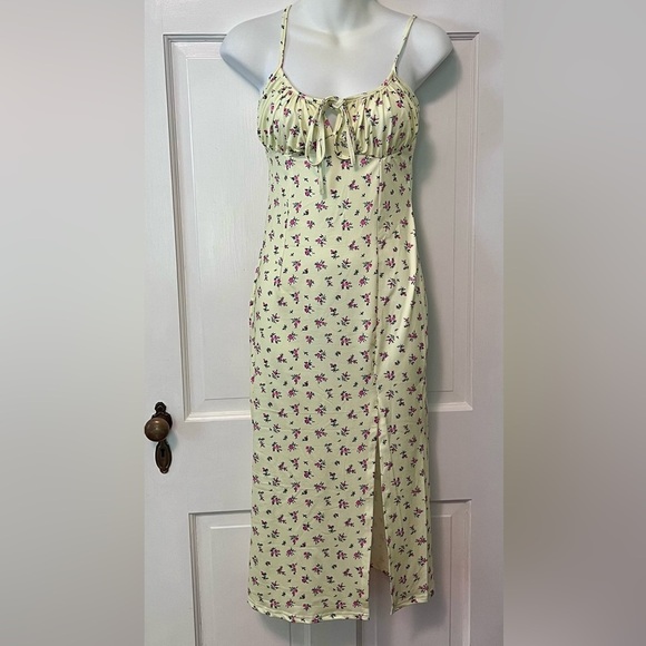 NWOT Beautiful Silky Summer Slip Dress - Picture 2 of 4